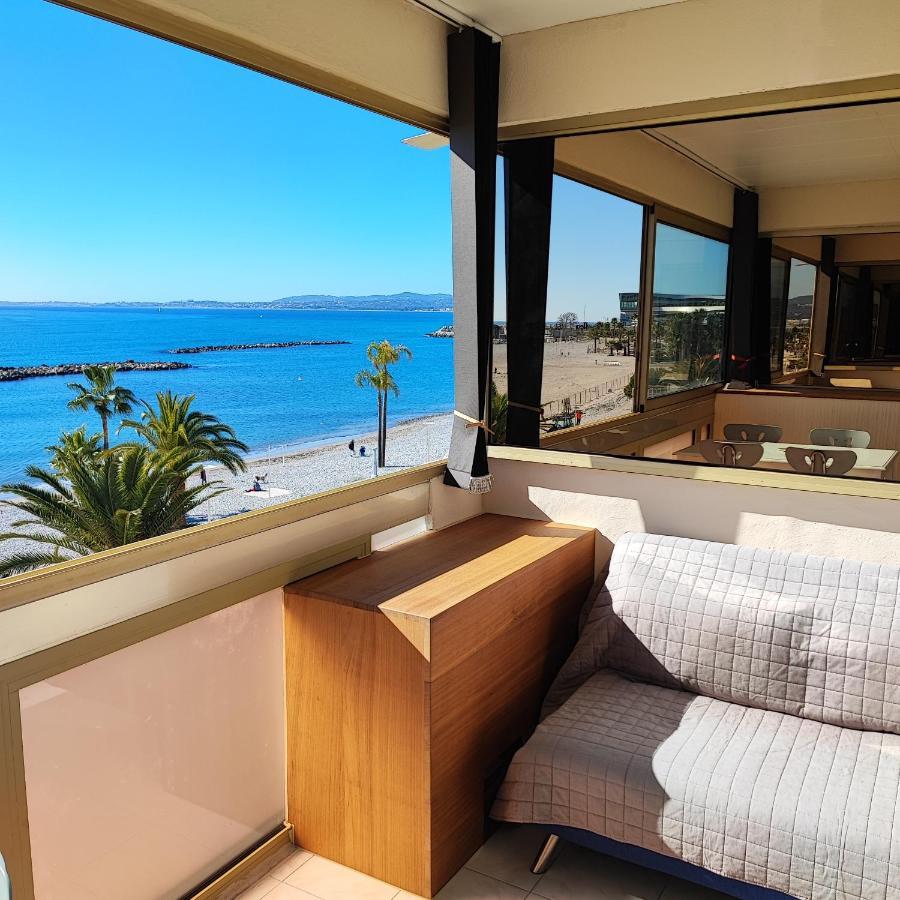 Grand Studio Bord De Mer- Acces Direct Aux Plages Saint-Laurent-du-Var Exteriör bild